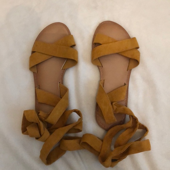 Old Navy Strappy Sandals - Picture 1 of 2